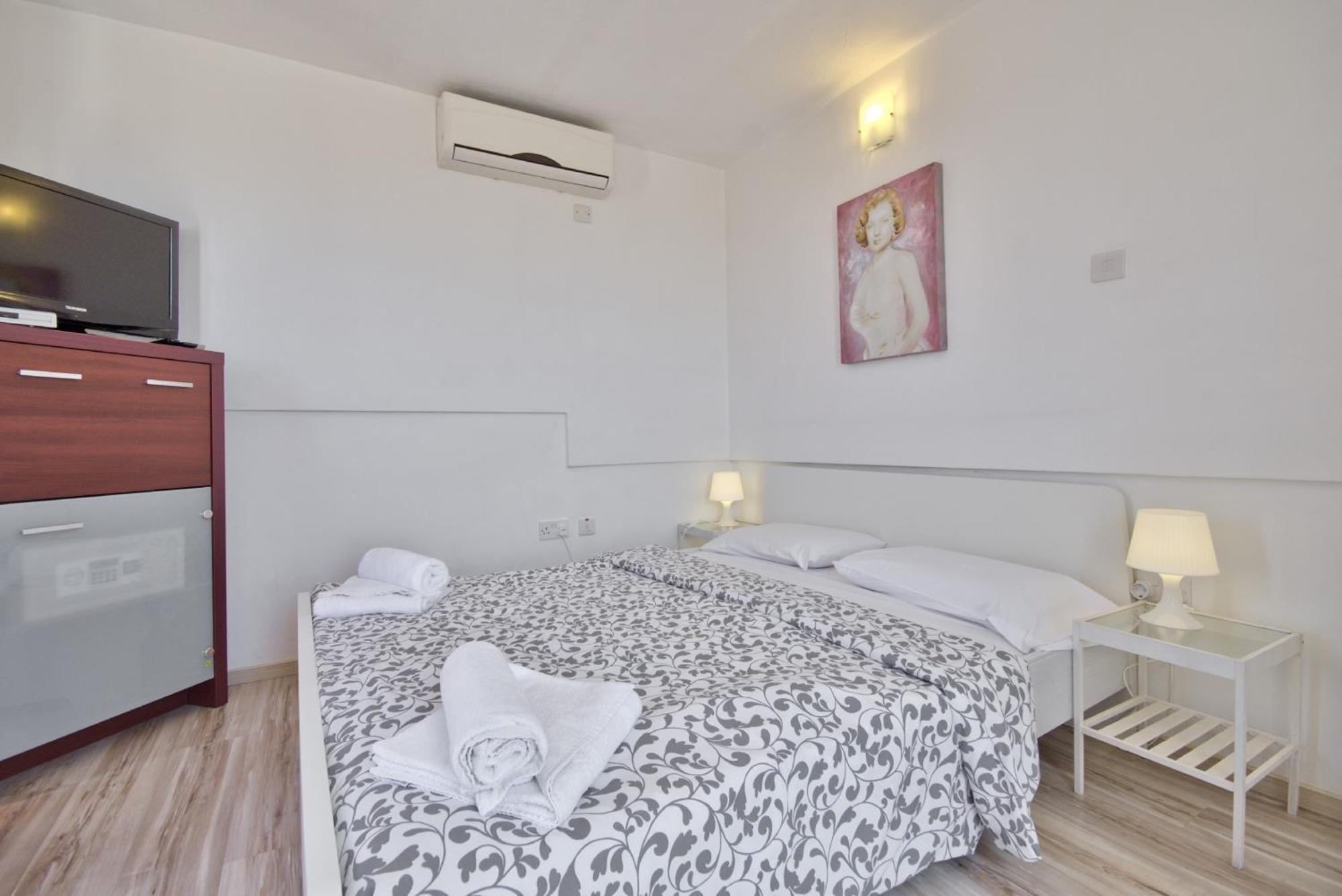 St Helen Residences - Spacious Sliema Apartments & Penthouses - Shortletsmalta Dış mekan fotoğraf